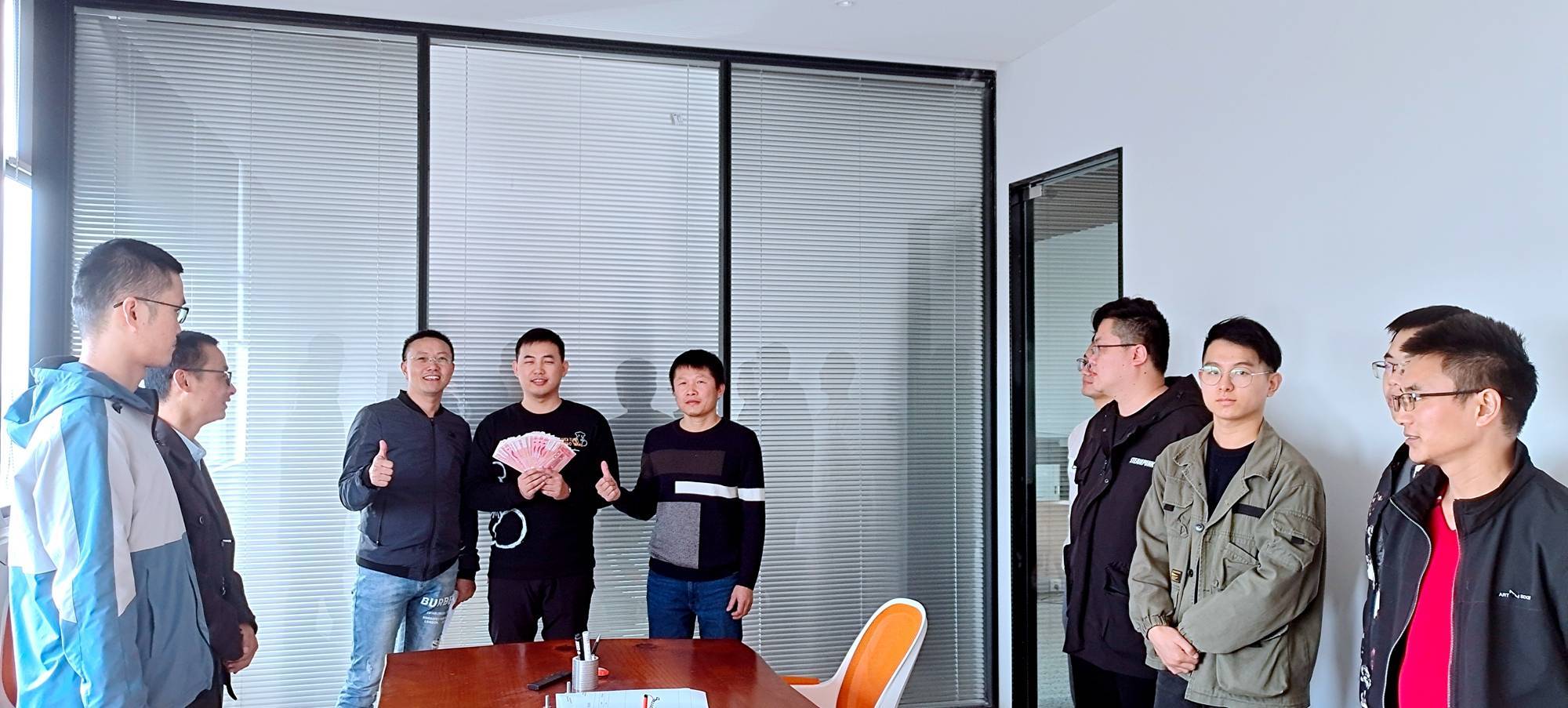 b19f908613834838_74_3 b19f908613834838_74_3